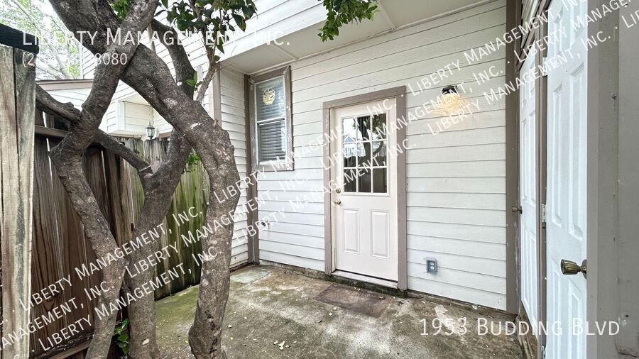 Charming Townhome just outside McAllister Park property image