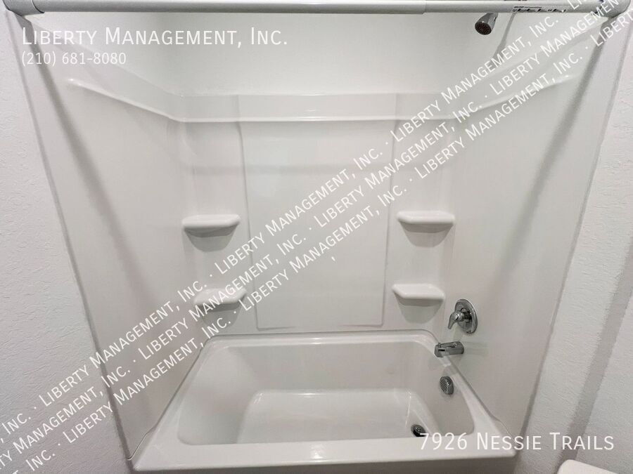 3 Bed, 2 Bath Home on Cul-de-sac property image