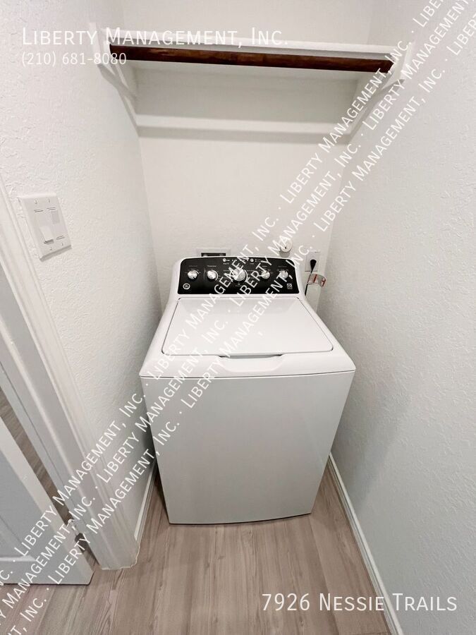 3 Bed, 2 Bath Home on Cul-de-sac property image