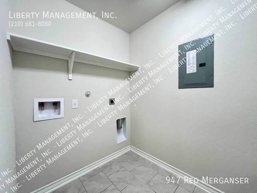 5 Bedroom, 3.5 Bath Home In Redbird Ranch Near Lackland AFB property image