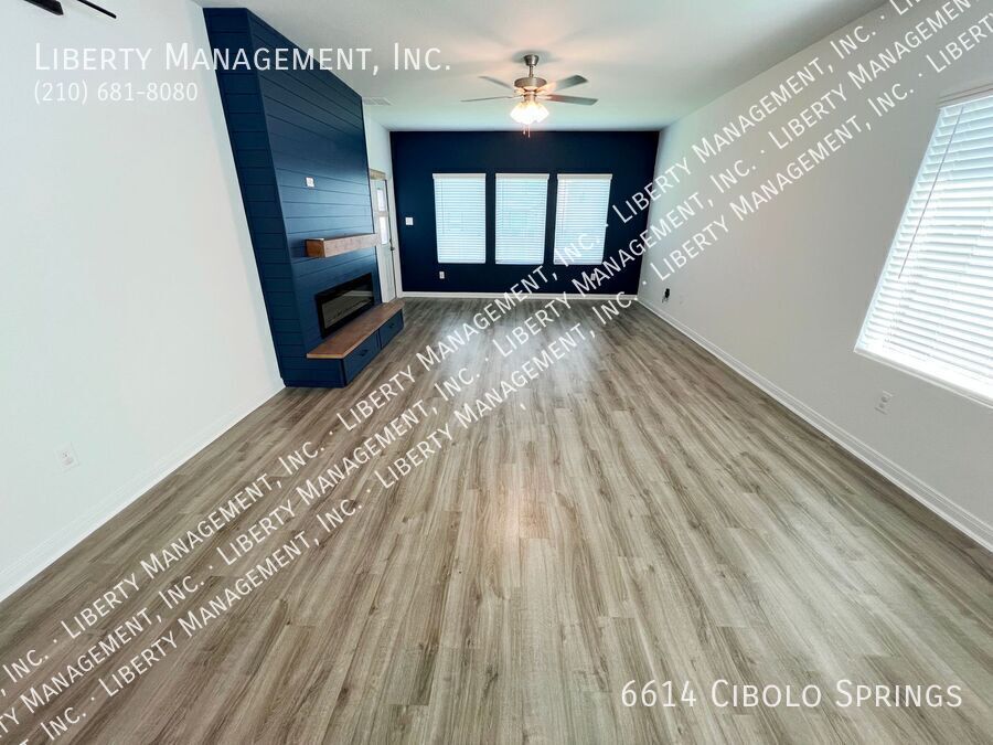 4 Bedroom, 2.5 Bath Home with Solar Panels property image