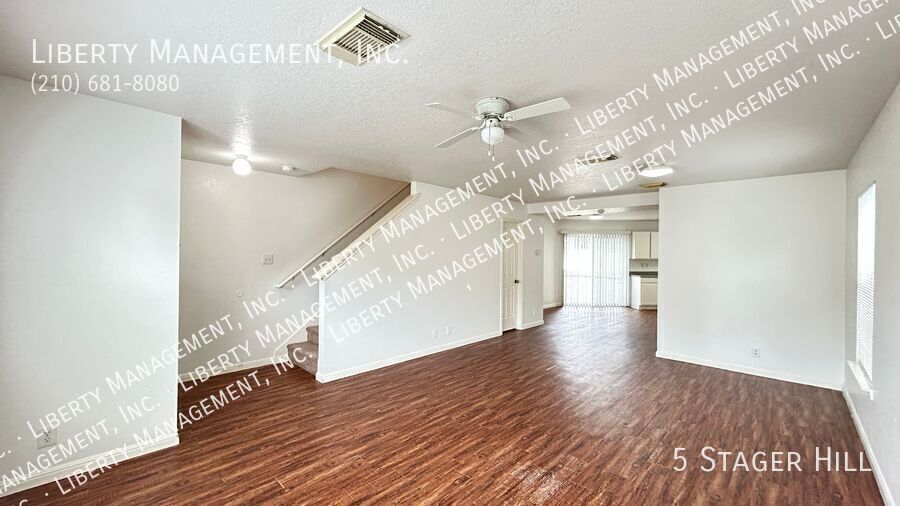 Great 3 bedroom, 2 bath home near 410 and Bandera! property image