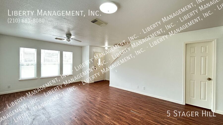 Great 3 bedroom, 2 bath home near 410 and Bandera! property image