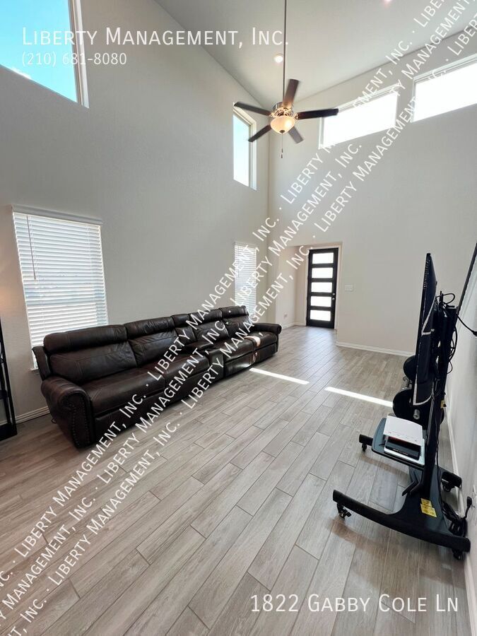 4 Bed, 3.5 Bath Home in Veranda property image