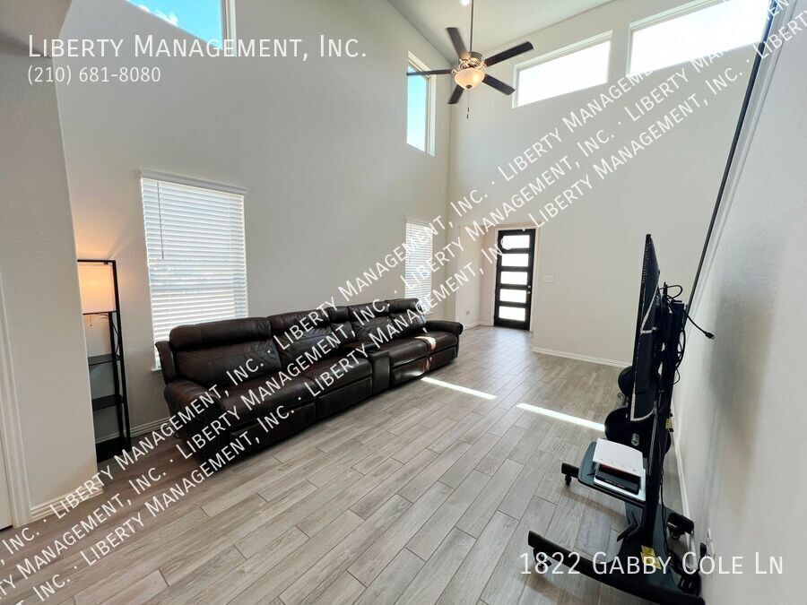 4 Bed, 3.5 Bath Home in Veranda property image