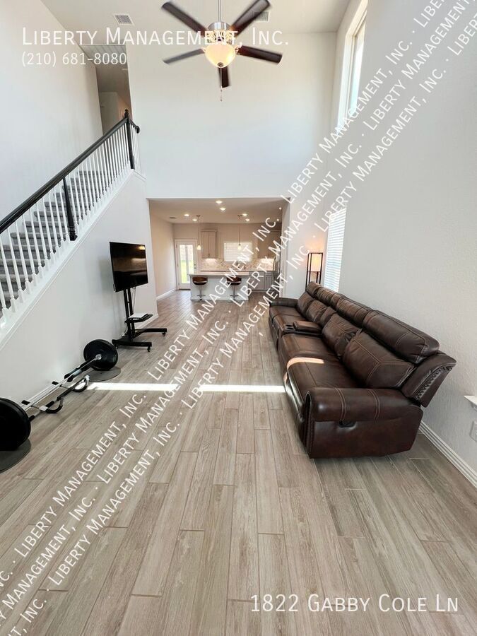 4 Bed, 3.5 Bath Home in Veranda property image