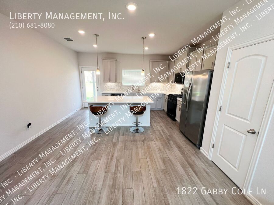 4 Bed, 3.5 Bath Home in Veranda property image