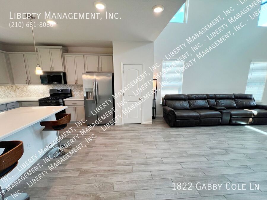 4 Bed, 3.5 Bath Home in Veranda property image