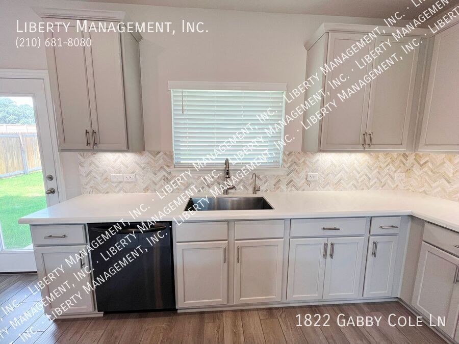 4 Bed, 3.5 Bath Home in Veranda property image