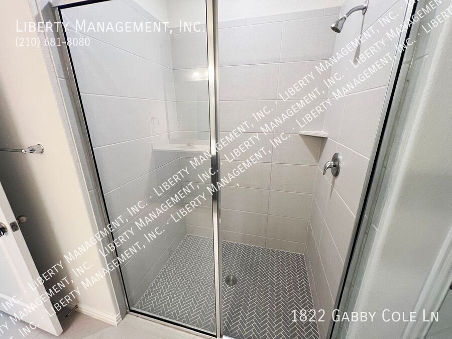 4 Bed, 3.5 Bath Home in Veranda property image