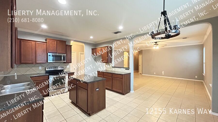 3 Bedroom, 2 Bath Home in Alamo Ranch property image