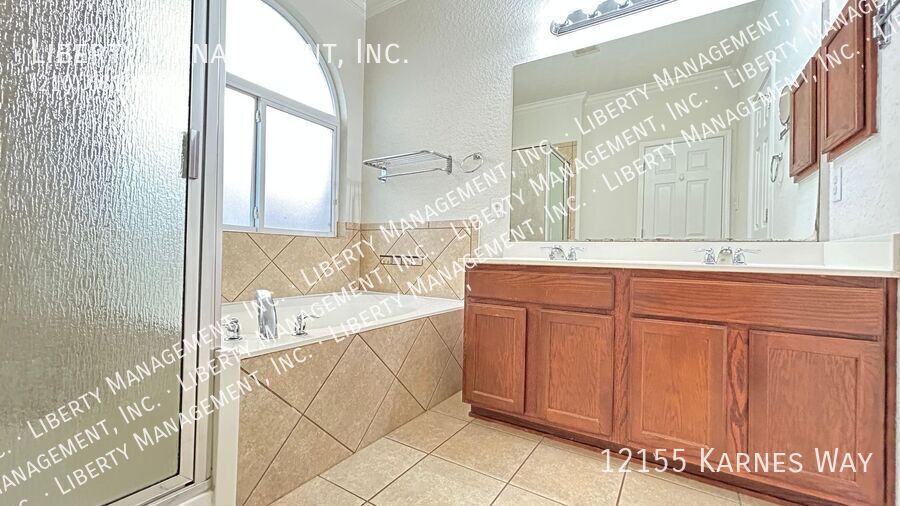 3 Bedroom, 2 Bath Home in Alamo Ranch property image