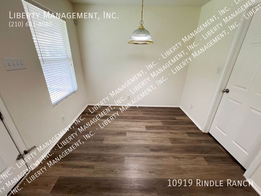 4 Bed, 2.5 Bath Home in River Mist. property image