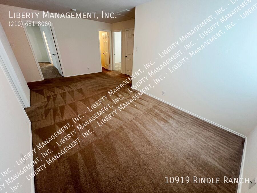 4 Bed, 2.5 Bath Home in River Mist. property image