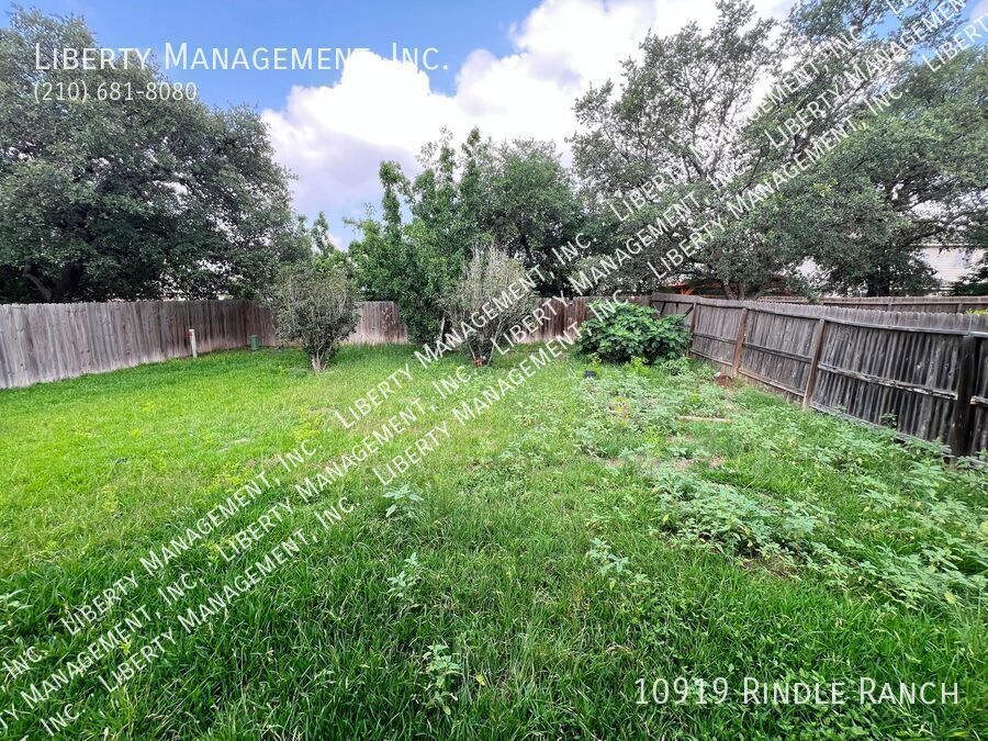 4 Bed, 2.5 Bath Home in River Mist. property image