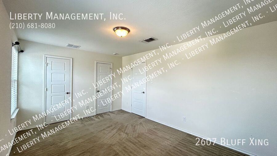 Beautiful 3 bedroom 2.5 bath home with SOLAR PANELS property image