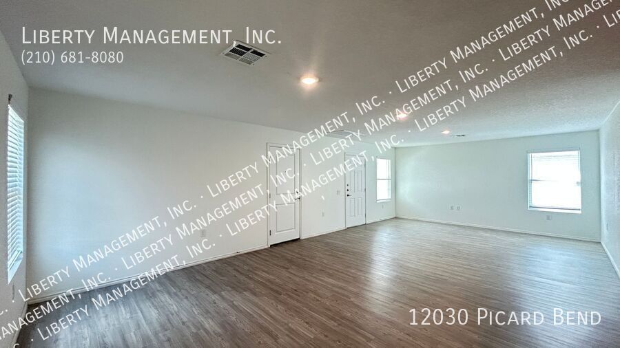 3 Bed 2 Bath 1450 sq ft Single Story Home on a Cul-de-sac property image
