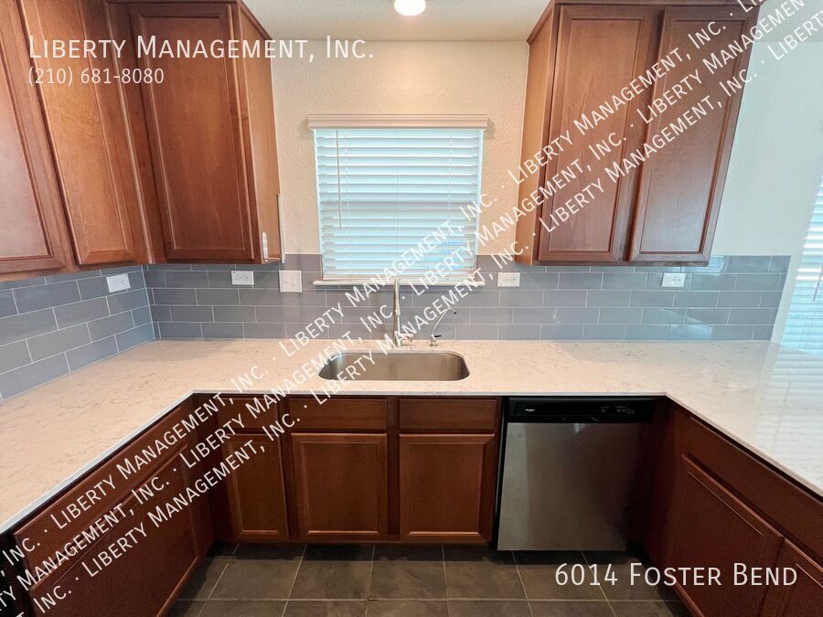 4 Bed, 3 Bath Home on a Greenbelt property image