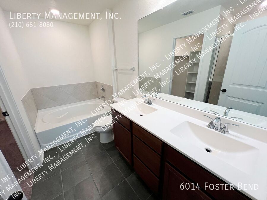 4 Bed, 3 Bath Home on a Greenbelt property image