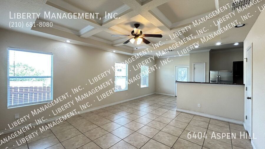 Beautiful Corner Lot Townhome Near Bandera and Loop 410 property image
