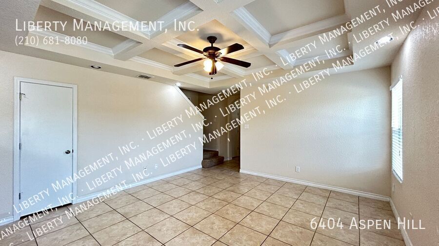 Beautiful Corner Lot Townhome Near Bandera and Loop 410 property image