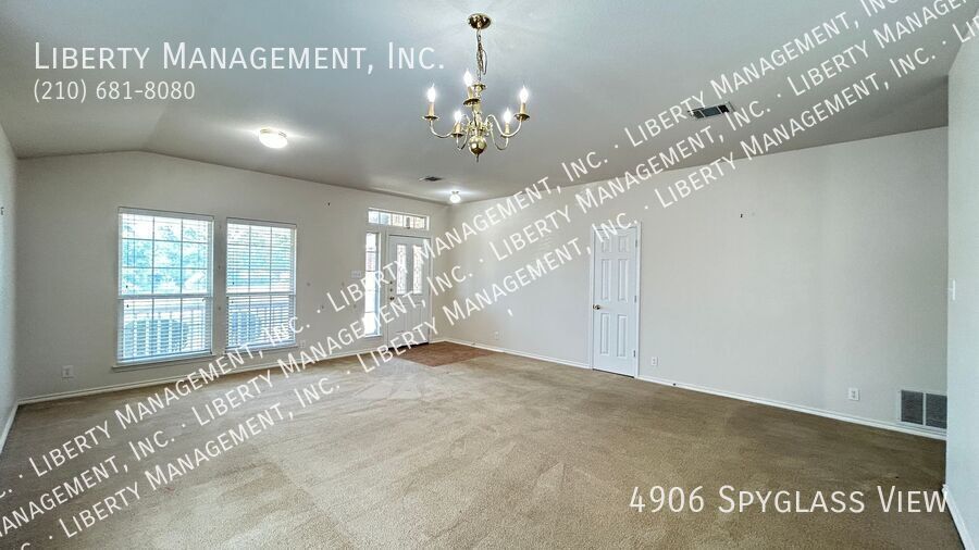 Spacious 3 Bed, 2 Bath Home in a Gated Community property image