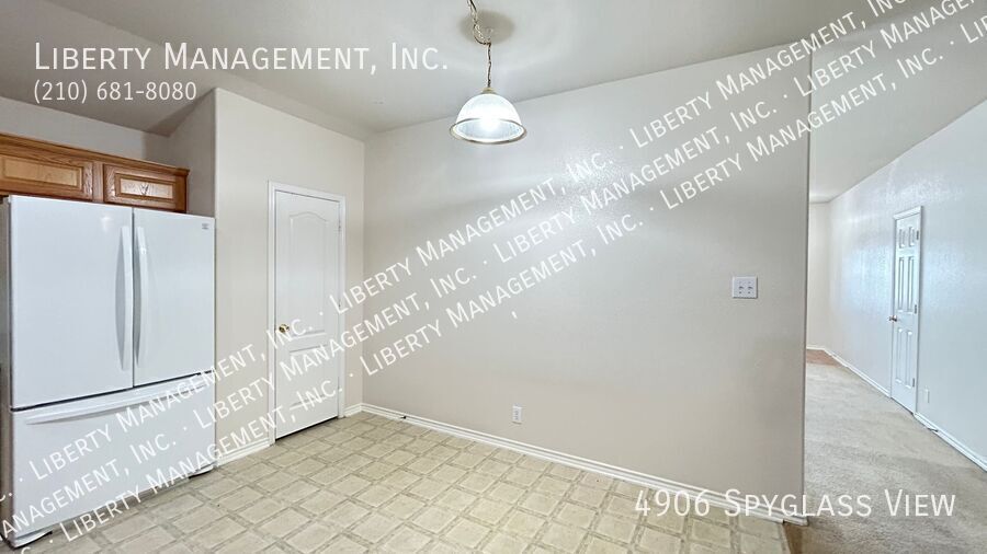 Spacious 3 Bed, 2 Bath Home in a Gated Community property image