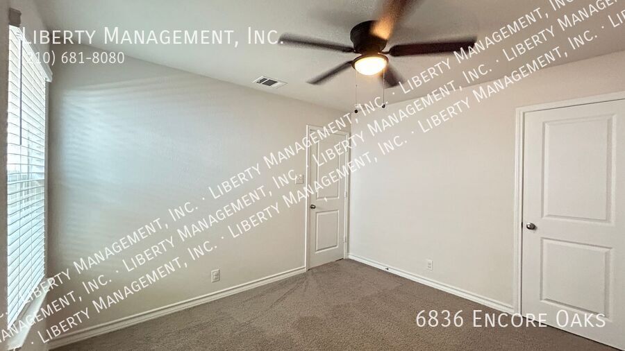 Beautiful and well maintained 1-Story Home is located in Whisper Falls property image