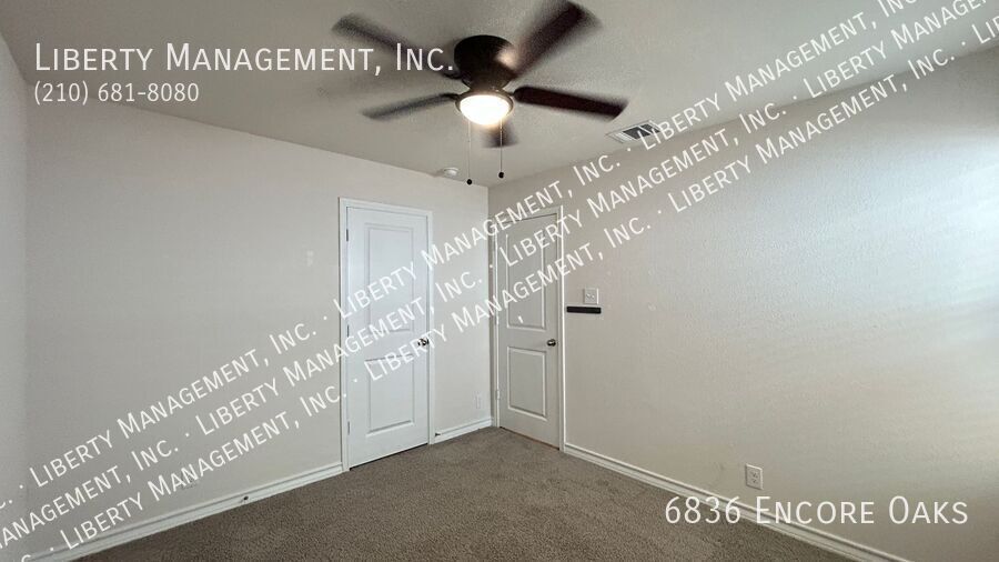 Beautiful and well maintained 1-Story Home is located in Whisper Falls property image