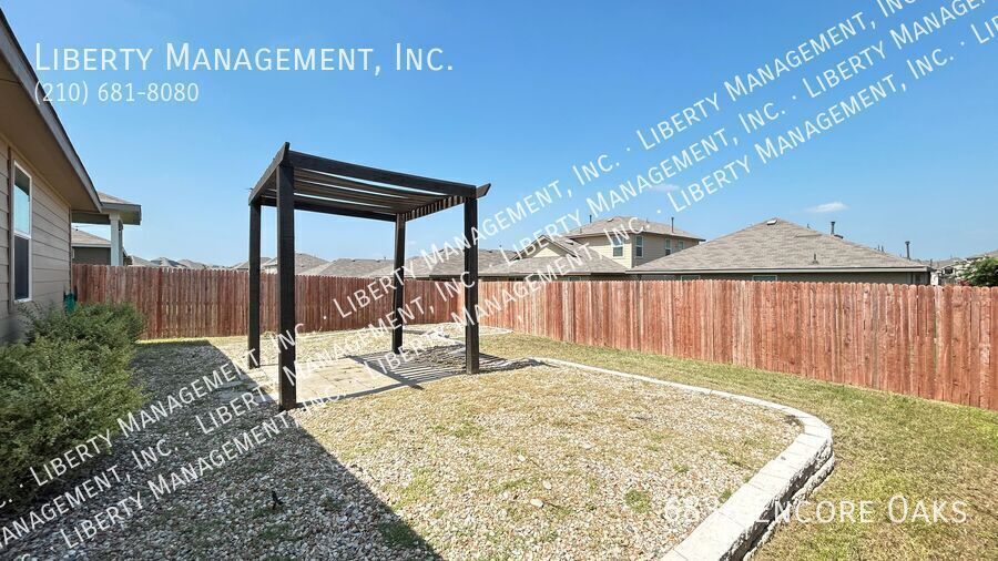 Beautiful and well maintained 1-Story Home is located in Whisper Falls property image