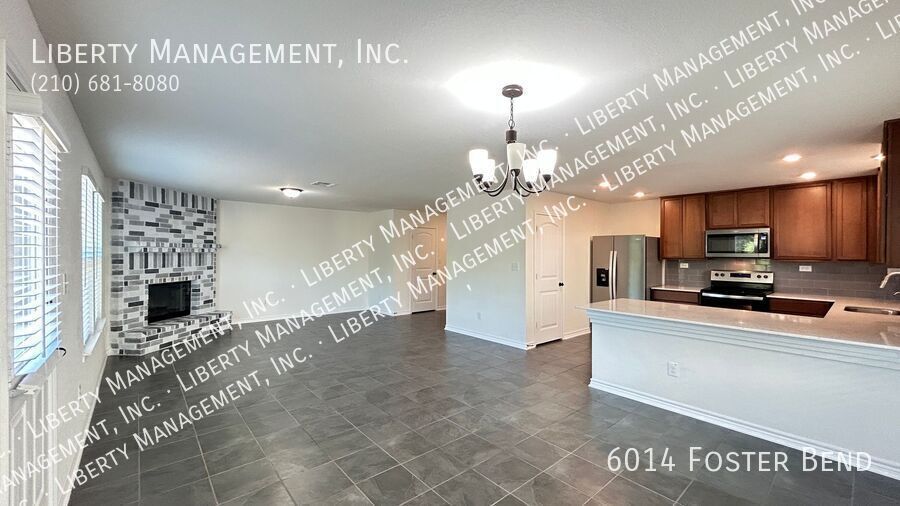 4 Bed, 3 Bath Home on a Greenbelt property image