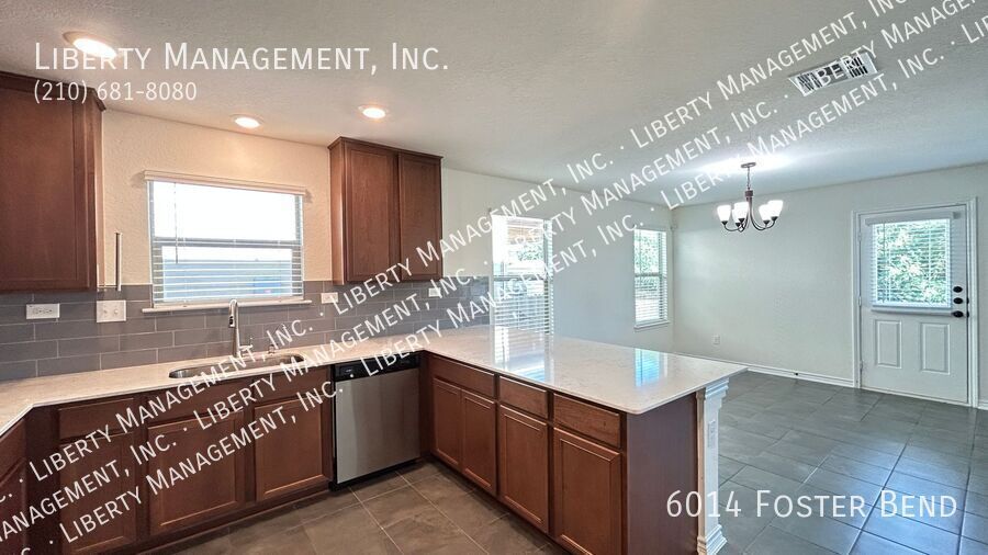 4 Bed, 3 Bath Home on a Greenbelt property image