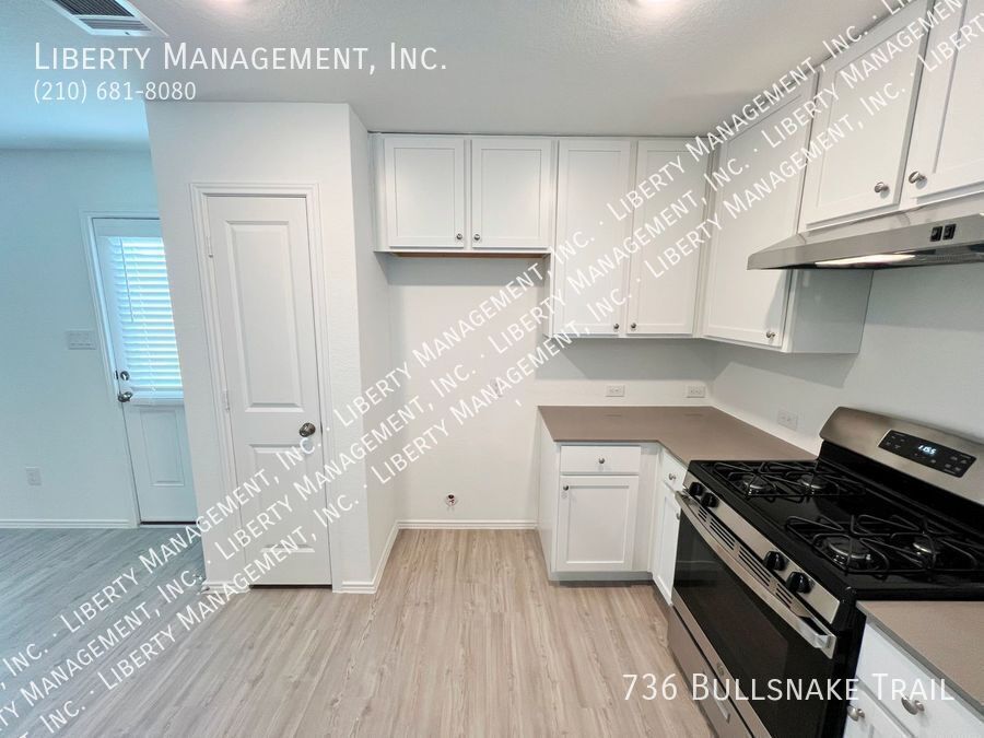 4 Bed 2.5 Bath 1950 sq ft Home in Steelwood Trails in New Braunfels property image