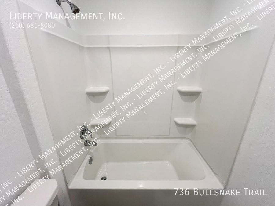 4 Bed 2.5 Bath 1950 sq ft Home in Steelwood Trails in New Braunfels property image