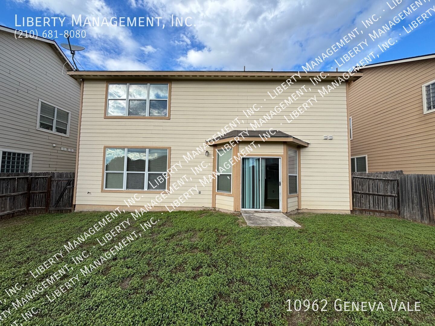 4 Bed, 2.5 Bath Home in Hills of Shaenfield with BRAND NEW Flooring property image