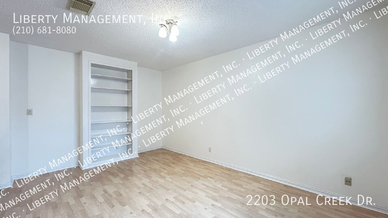 Beautiful 4 bedroom, 2 bath home near 1604. property image