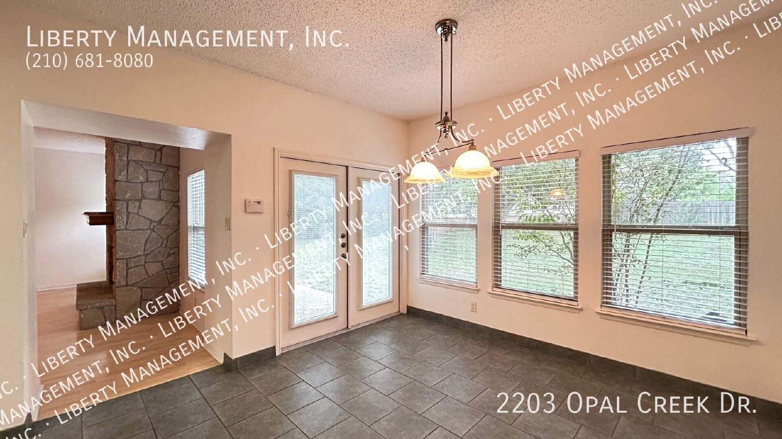 Beautiful 4 bedroom, 2 bath home near 1604. property image