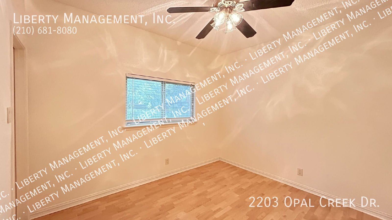 Beautiful 4 bedroom, 2 bath home near 1604. property image