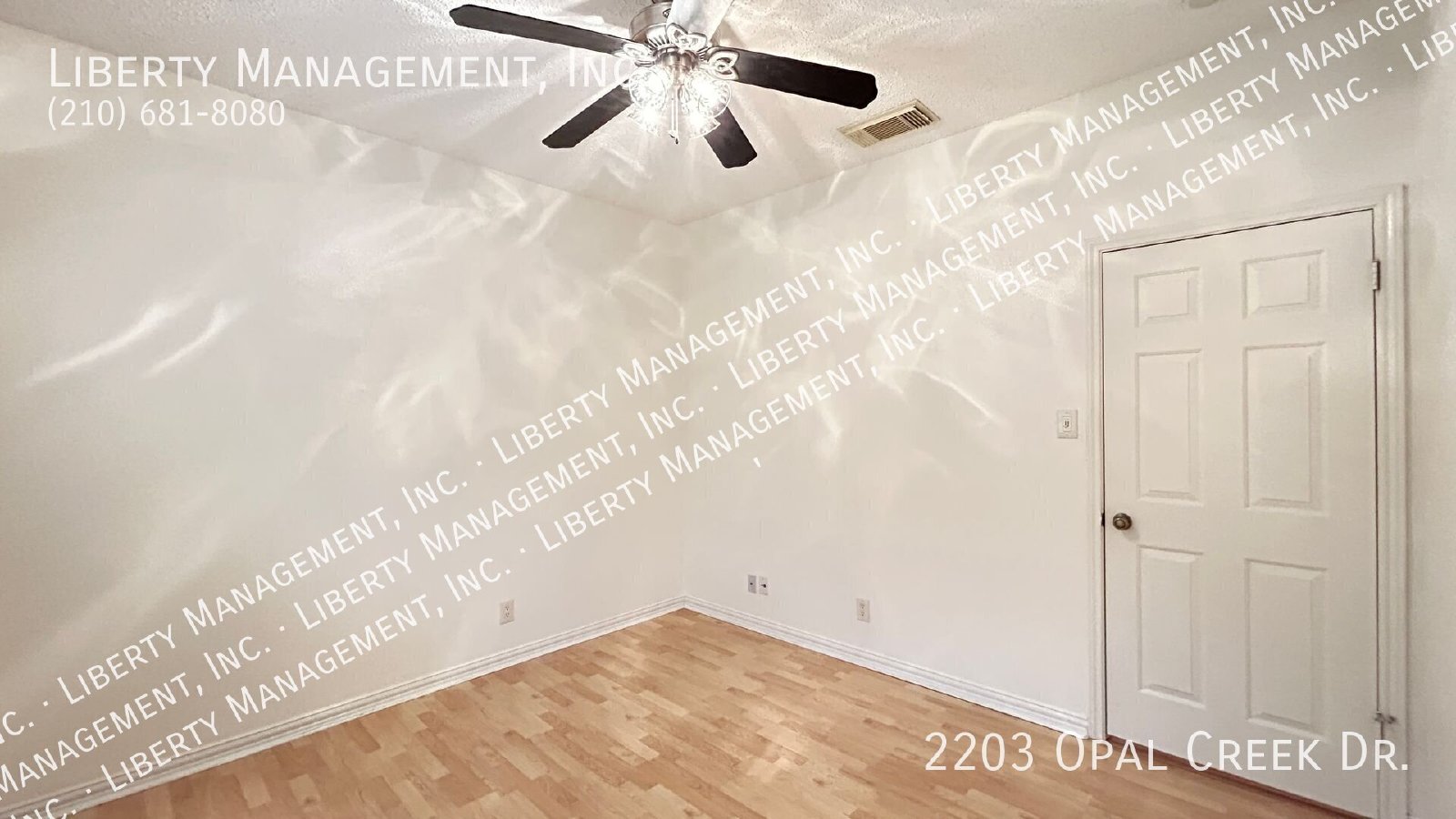 Beautiful 4 bedroom, 2 bath home near 1604. property image