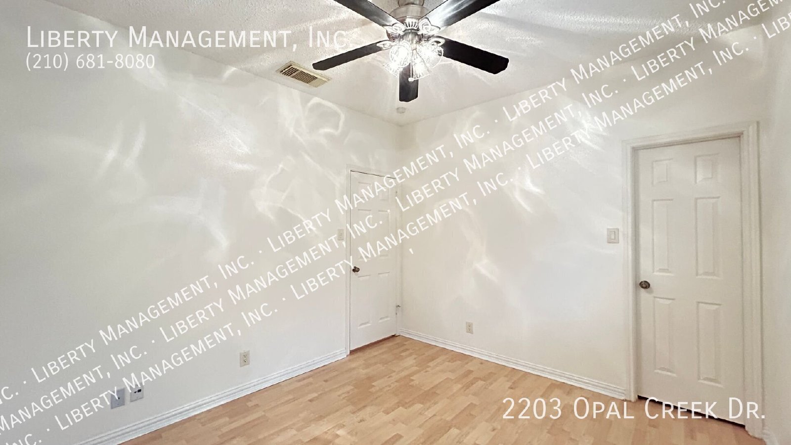 Beautiful 4 bedroom, 2 bath home near 1604. property image