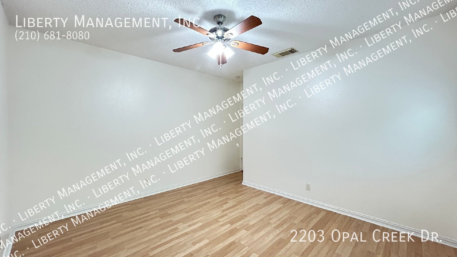 Beautiful 4 bedroom, 2 bath home near 1604. property image