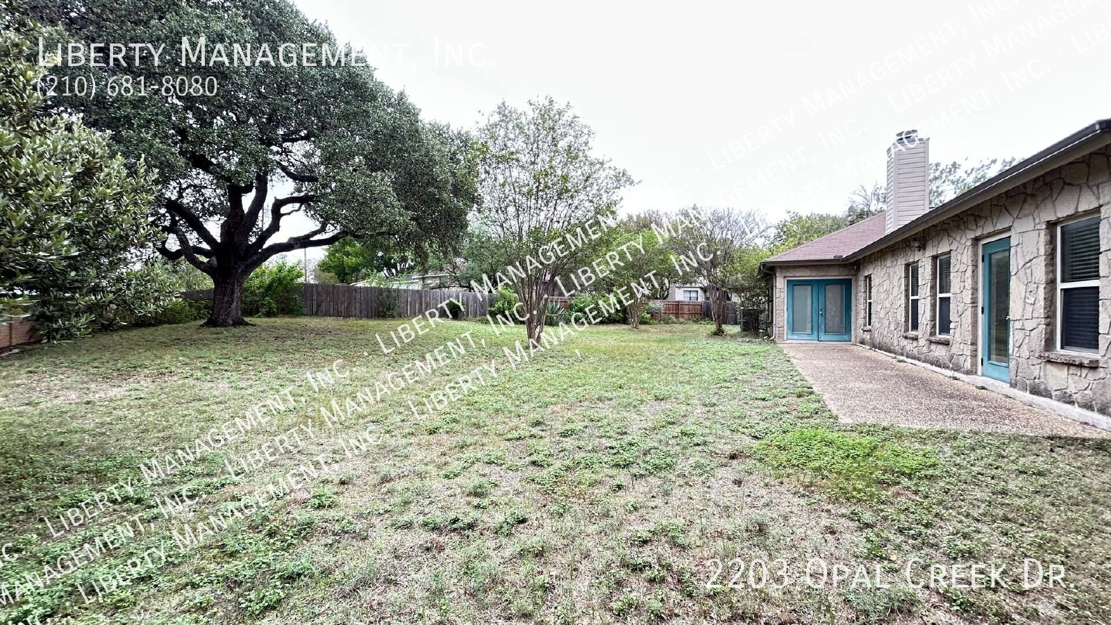 Beautiful 4 bedroom, 2 bath home near 1604. property image