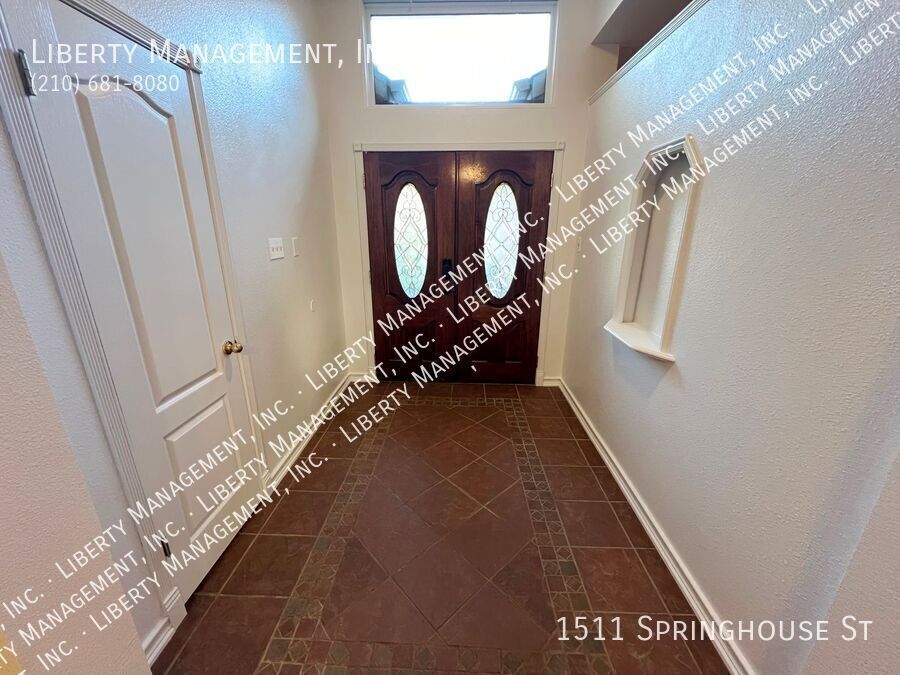 3 Bed 2 Bath Home in Gated Community on a Cul-de-sac property image