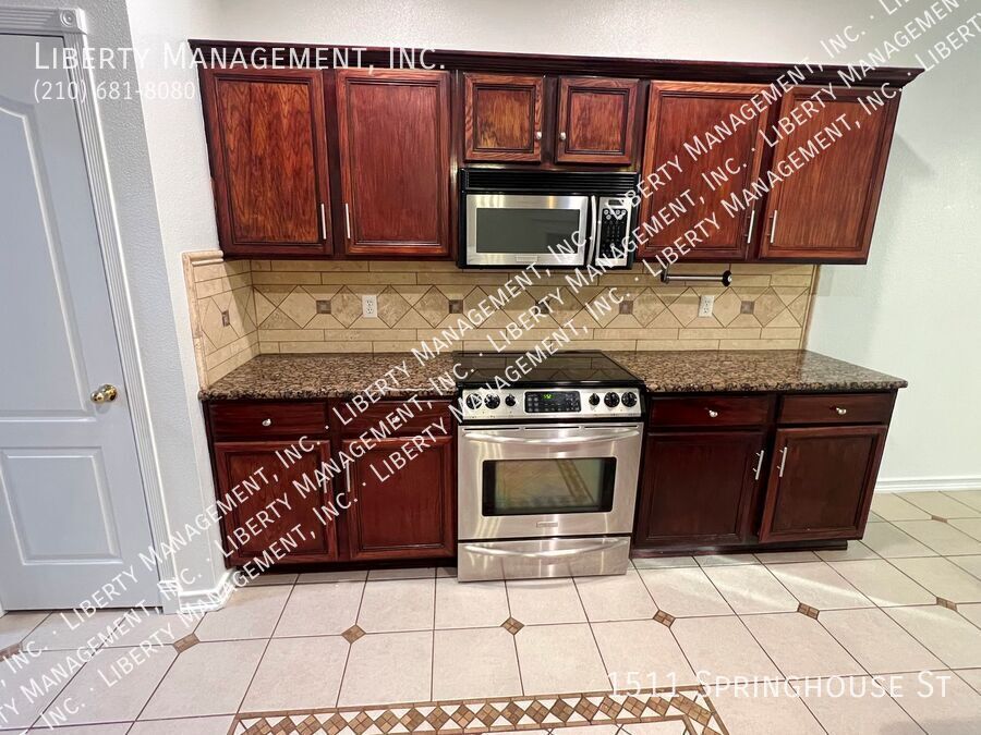 3 Bed 2 Bath Home in Gated Community on a Cul-de-sac property image